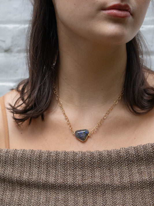 Ava Labradorite Magnetic Necklace Ash & Rose